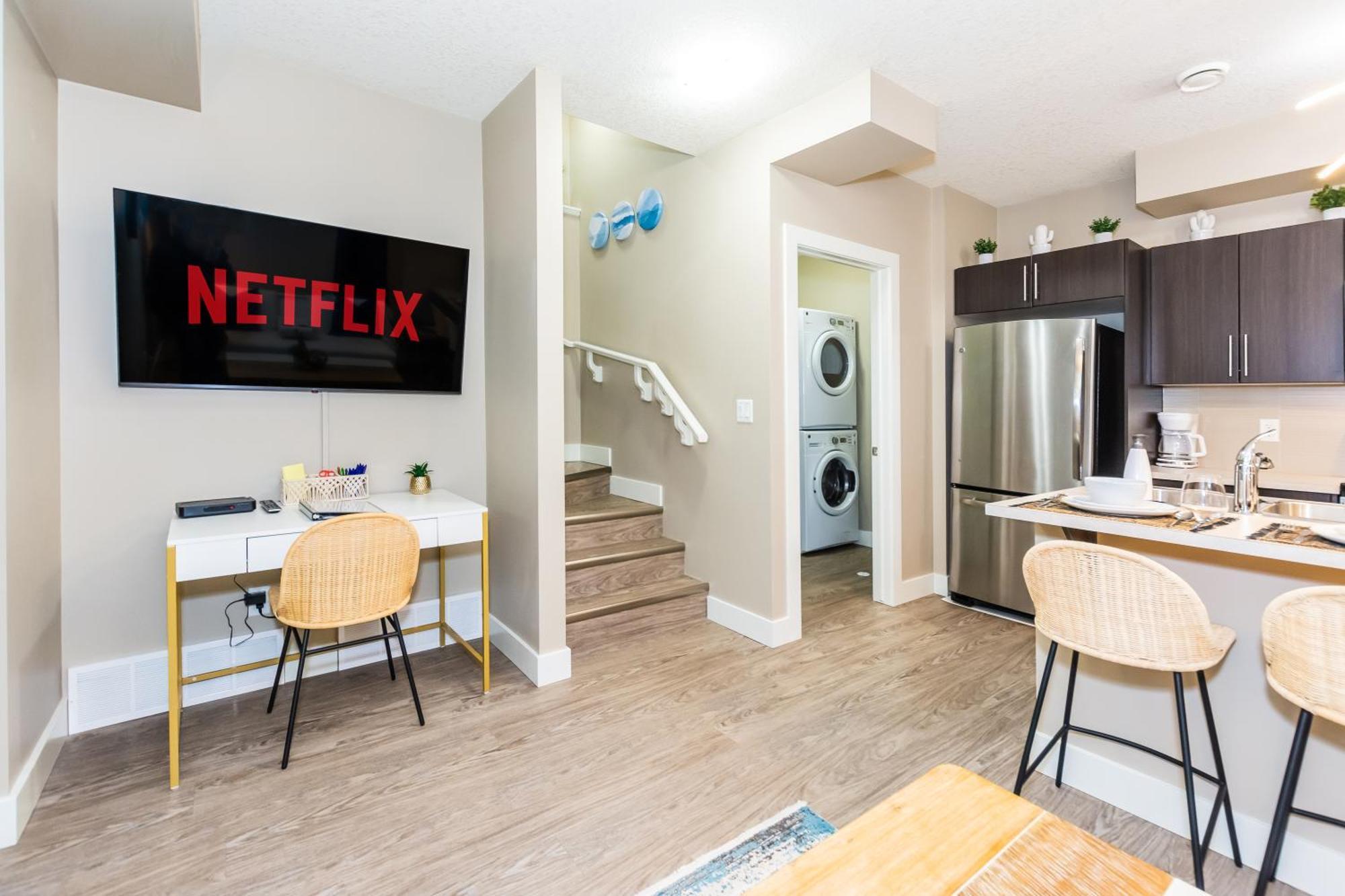 Queen Bed * Netflix * Wifi * Long Or Short Stays Edmonton Exteriér fotografie