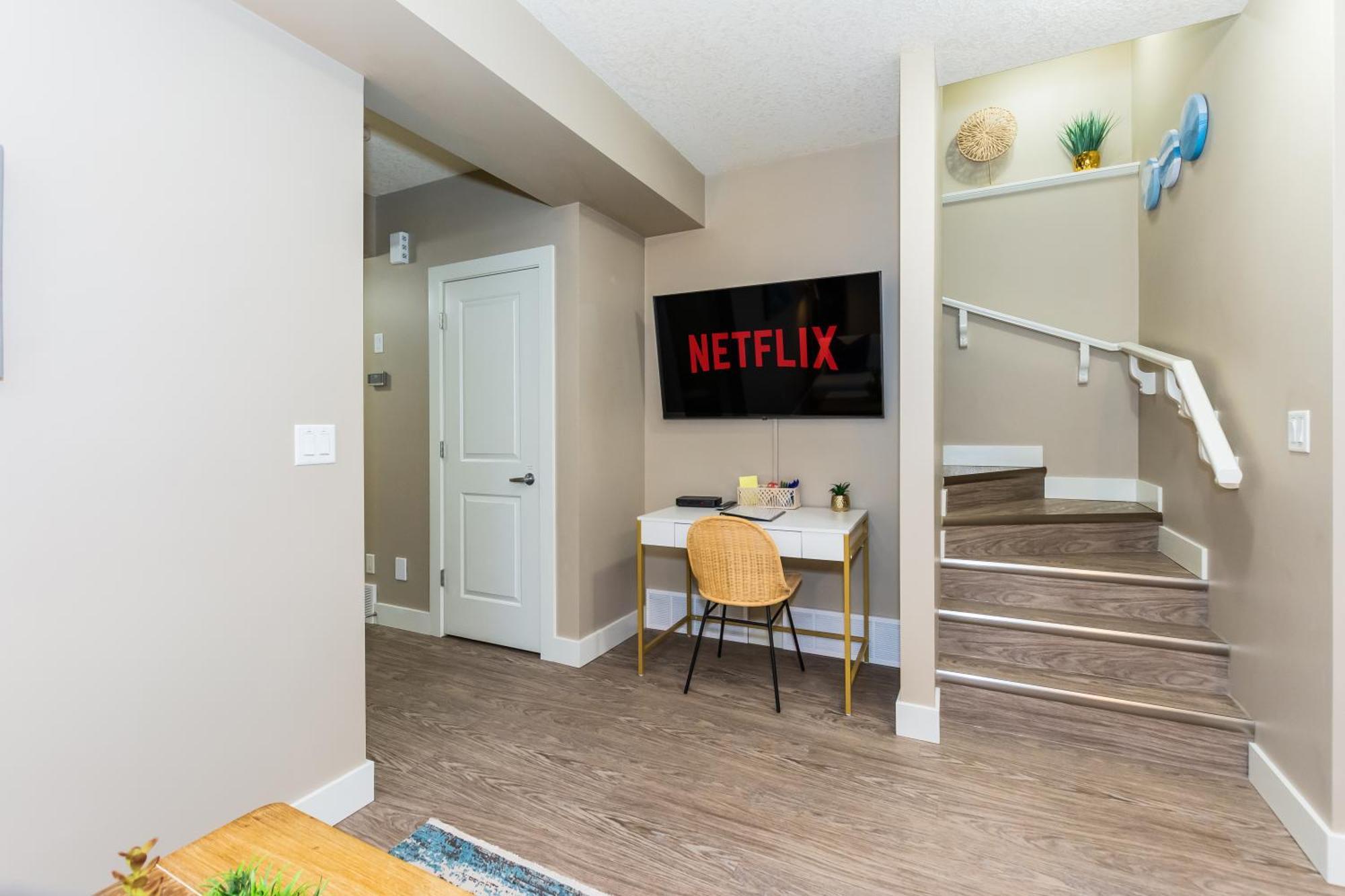 Queen Bed * Netflix * Wifi * Long Or Short Stays Edmonton Exteriér fotografie